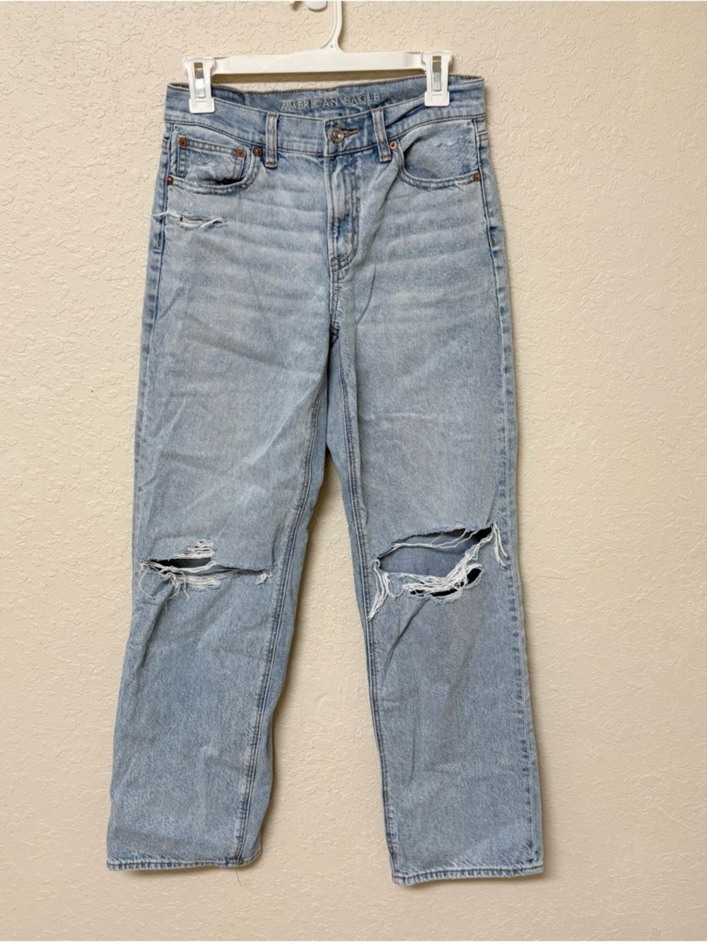 American Eagle Jeans Blue Denim Stovepipe Strigid Light Wash Size 2 Long